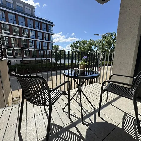 New Apartment In Old Town Danube View *